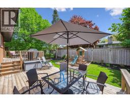 303 MARTINDALE Crescent - 36