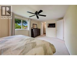 451 BURNETT Avenue - 21