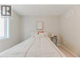 24 WEATHERALL Avenue - 37
