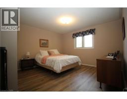 14 BERKLEY Crescent - 13