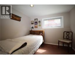 14 BERKLEY Crescent - 18