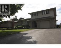 14 BERKLEY Crescent - 2