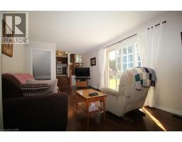 14 BERKLEY Crescent - 5