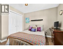 18 KONSTANTINE Court - 22