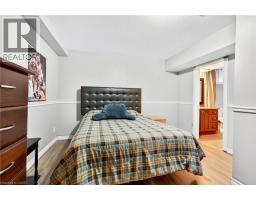 18 KONSTANTINE Court - 37
