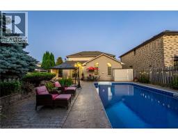 18 KONSTANTINE Court - 44