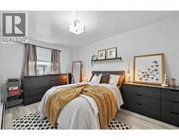 2373 KING Street E UnitNo. 43 - 25