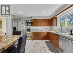 18 RIVERDALE Drive - 10