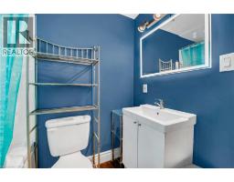 18 RIVERDALE Drive - 23