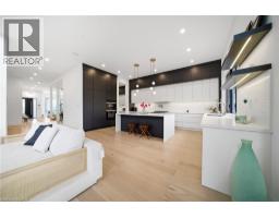 2556 GLENGARRY Road - 12