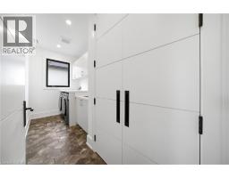 2556 GLENGARRY Road - 34