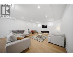 2556 GLENGARRY Road - 42