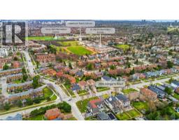 2556 GLENGARRY Road - 49
