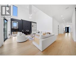 2556 GLENGARRY Road - 9