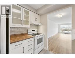 358 WATERLOO Avenue UnitNo. 902 - 11