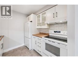 358 WATERLOO Avenue UnitNo. 902 - 9