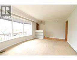 158 RYKERT Street E - 7