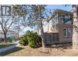 63 WICKSTEAD Court - 38