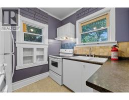 8 TASKER Street - 12
