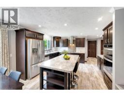 4881 MAPLEVIEW Crescent - 11