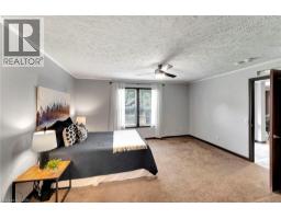 4881 MAPLEVIEW Crescent - 17