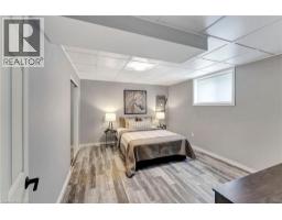 4881 MAPLEVIEW Crescent - 31