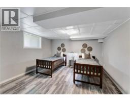 4881 MAPLEVIEW Crescent - 34