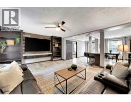 4881 MAPLEVIEW Crescent - 8
