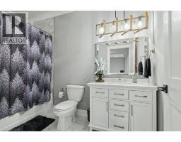 38 SWAN Avenue - 39
