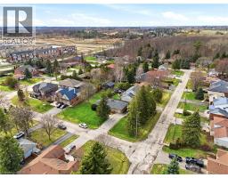 13 WESTVIEW Crescent - 14