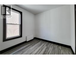 98 WELLAND Street N - 24