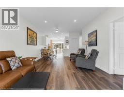 145 SILVERBIRCH Boulevard - 12