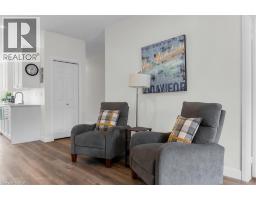 145 SILVERBIRCH Boulevard - 13