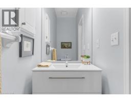 145 SILVERBIRCH Boulevard - 16