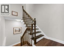 145 SILVERBIRCH Boulevard - 21