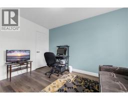 145 SILVERBIRCH Boulevard - 24