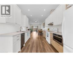 145 SILVERBIRCH Boulevard - 7