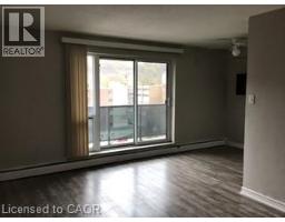 81 CHARLTON Avenue E UnitNo. 904 - 4
