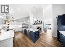 464 WEST EDITH CAVELL Boulevard - 10