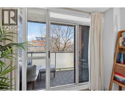 1005 KING Street W UnitNo. 127 - 33