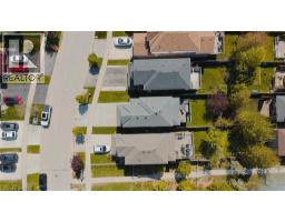 113 HOLLYRIDGE Crescent - 38
