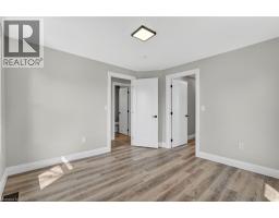 20 AVENUE Place - 25
