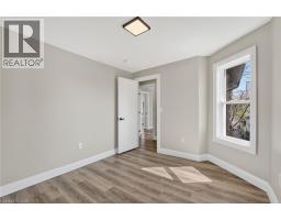 20 AVENUE Place - 30