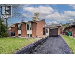 8 SANFORD Crescent - 1