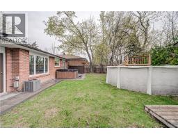 8 SANFORD Crescent - 32