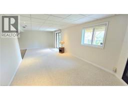 451 QUEEN Street S - 20