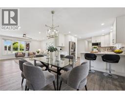 10 ALEXANDER Avenue - 10