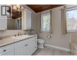 2431 BRITANNIA Road - 26