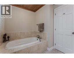 2431 BRITANNIA Road - 27