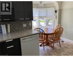 184 ARKELL Street - 4